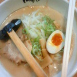 ラーメンいかりや - 豚骨スープのラーメン