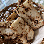 大衆イタリア食堂アレグロ - 食べ放題のフォカッチャは、今回お代わりしませんでした（汗）。