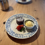 토우보우유우 카페 Cafe stand tOt