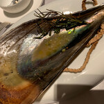 ASAHINA Gastronome - 玉虫色に輝く平貝の殻