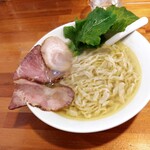 極汁美麺 umami - 地鶏塩・ピロピロ麺