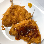 巣鴨ときわ食堂 - 【2021年02月】アジフライ、1枚はそのまま、もう1枚はソースをかけて頂きます。