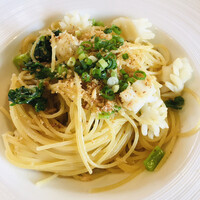 ビストロ ラ・プリュム - イカと菜の花のペペロンチーノ