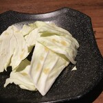 ばん鶏 - キャベツは 焼き鳥屋さんの定番