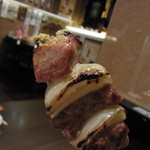 佐助豚居酒屋とんちゃん - 肉・玉ねぎ・肉・・・