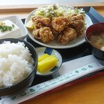 彩葉茶屋 - 日替わり定食（唐揚げ、ごはん大）