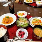 Sakichi - 日替り定食(海老ヒスイ炒め・チキンカツ)+アイスコーヒー　¥950+150-