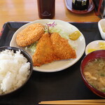 Katsugen - アジフライとメンチカツ定食