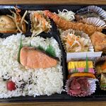 弁当総菜屋 ぐん平 - 特製弁当のアップ