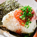 酒菜処 たちばな - いくら、ネギトロおにぎり