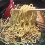 Taiwan Ryourishouryuu - 麺もこーゆー店でありがちな輪ゴムみたいなヤツじゃない。
                        
                        どこがどう美味いかは上手く表現出来んけど、やっぱり俺はこのラーメン好きだわ。
                        
                        
                        