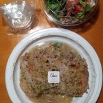 Machinosouzaitobentouyasambetto - 若鶏のローストキャベツの蒸し煮添え、生ハムと砂肝のコンフィのサラダ