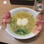 黄金の塩らぁ麺 ドゥエイタリアン - らぁ麺生ハムフロマージュ　¥1,180