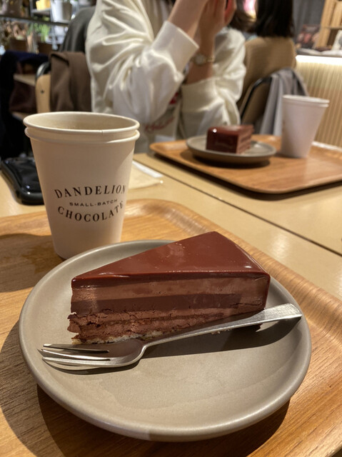 ダンデライオン チョコレート 表参道店 Dandelion Chocolate 明治神宮前 カフェ 食べログ ダンデライオン チョコレート 表参道店 Dandelion Chocolate 明治神宮前 カフェ 食べログ