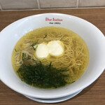 黄金の塩らぁ麺 ドゥエイタリアン - 