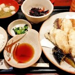 Tabegoro teishoku senmonten - カレイ唐揚げ定食