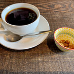 蔵カフェ フレールデゥマルス - 珈琲には蜂蜜ナッツ付き！