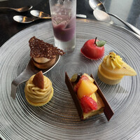 DINING & BAR TABLE 9 TOKYO - 秋らしいデザートたち。