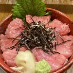 Shinjuku Gyoen Icchoume - 【海鮮丼】本鮪の鉄火丼（まぐろ丼） ¥1,200