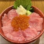 新宿魚縁一丁目 - 【2色海鮮丼】本鮪 いくら ¥1280