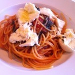 Prego - トマトとモッツァレラのスパゲティ