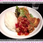 Purodakutsupurojekuto - プレートランチ
                        チキンのトマトソース煮 ミニオムレツ