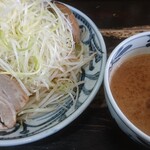 らーめん 無双 - 濃厚魚介つけ麺、白ネギ