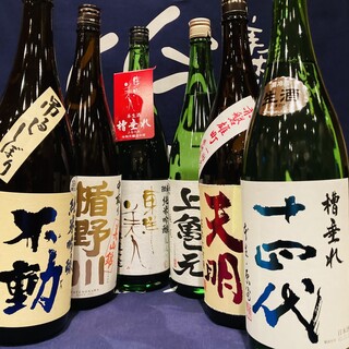 十四代、花邑、風の森、楯野川、勝駒など日本酒常時40銘柄以上