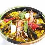 タベルナ カディス - 魚介類のパエリア3200円外税ｗ