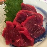 赤兎馬 - おそらくイワシ鯨の刺身です！