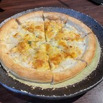 ESORA - ４種のチーズのピザ