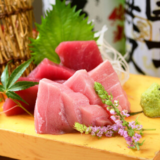 The sashimi platter is also recommended!