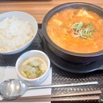 カルビ丼とスン豆腐専門店 韓丼 - スン豆腐定食