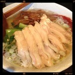 鶏らーめん（塩味）　８００円