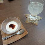 Kankukku - パンナコッタと梨ジュース