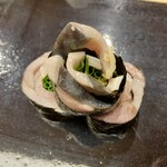 日本橋蛎殻町 すぎた - 鯖 あさつき ガリの海苔巻き