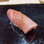 日本橋蛎殻町 すぎた - 中トロの漬け握り