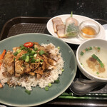 VIETNAMESE CYCLO - コムガー(鶏飯)定食1200円