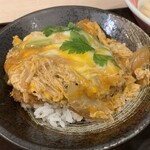 純愛うどん なでしこ - 味彩豚のミニかつ丼（￥550）