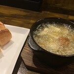 MILLE FIORI - カマンベールチーズのアヒージョ（バケット2ケ付き）（￥900）