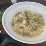 極楽うどん TKU - ホルモン味噌うどん（￥880）