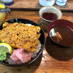 谷町 一味禅 - ウニ丼と赤だし