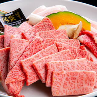 We offer A5 rank Kuroge Wagyu beef, including "Saga Beef", at reasonable prices!