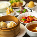 ~Reservations only~ “Four Seasons Lunch” is a pre-theater meal including Xiaolongbao and shark fin soup.