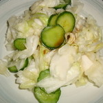 餃子の店 江戸久 - サービスの漬け物