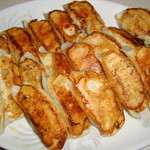 餃子の店 江戸久 - 一人前10個　600円