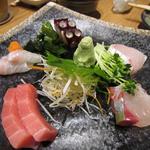 弘助 - お刺身盛り合わせ一人前
1000円