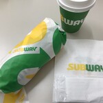 SUBWAY - えびアボカドサンド、ホットコーヒー