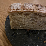 エル・バウ・デコラシオン - パンのおかわり♡美味しくてとまりません！この断面の気泡が美味しさを物語っていますよ(о´∀`о)