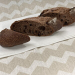 ル・グルニエ・ア・パン - ショコラバゲット断面